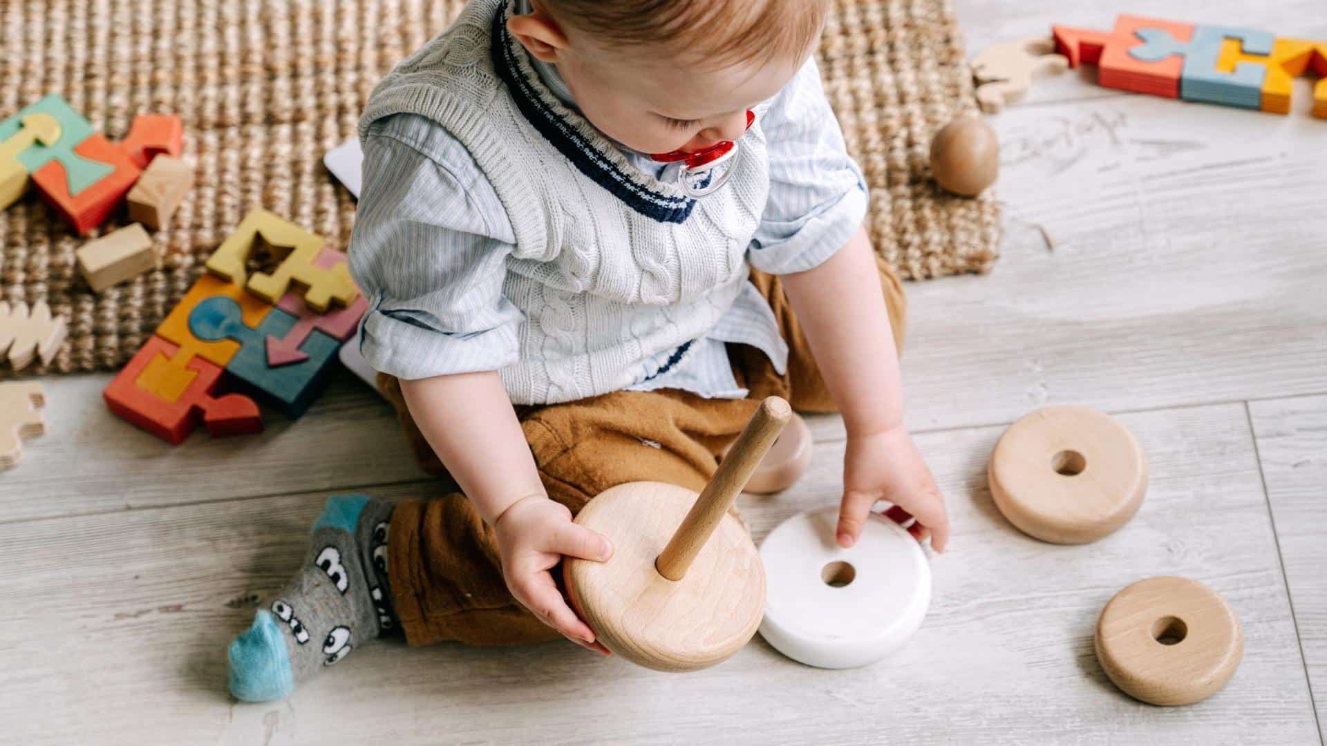 27 Best Baby Toys To Boost Baby’s First Year Of Development!
