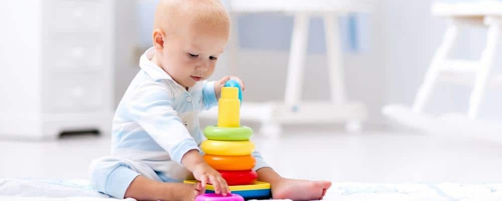 Do I Have To Entertain My Baby All The Time? It Depends…