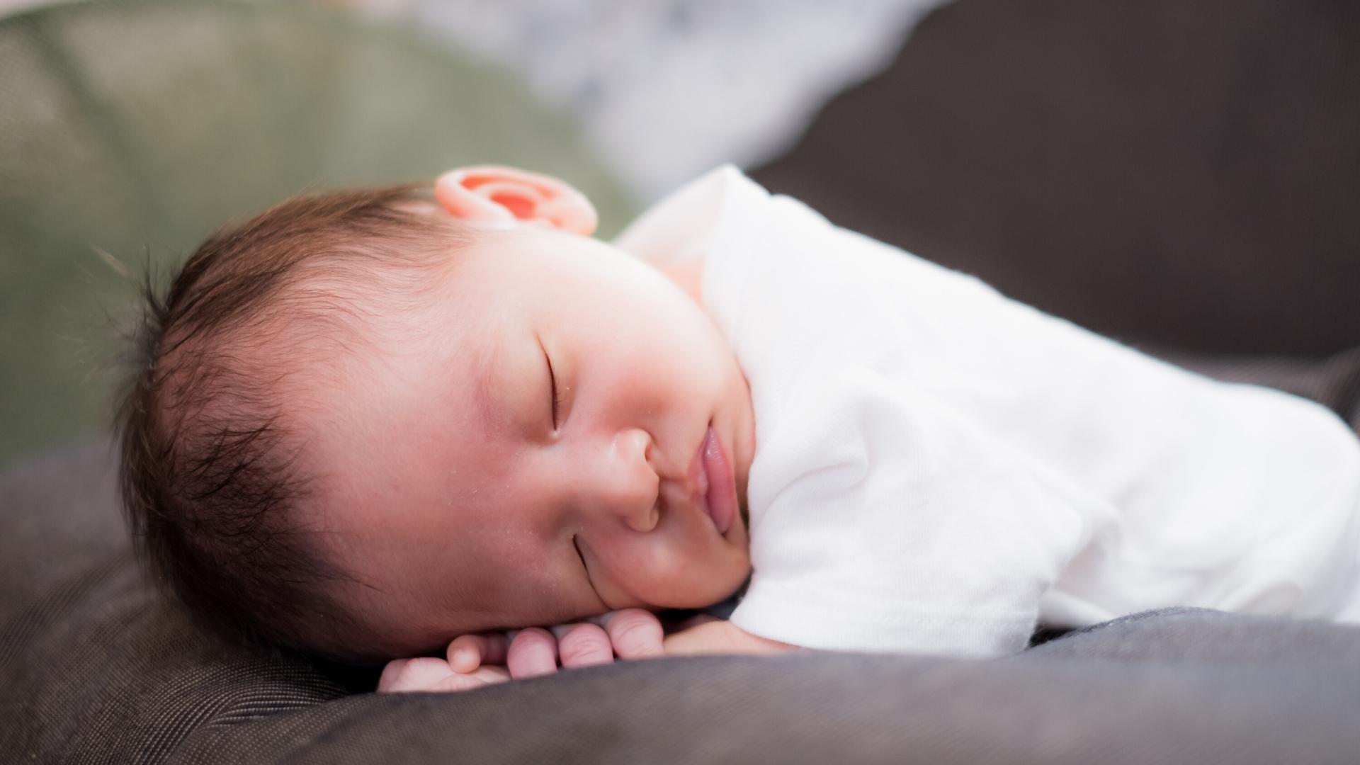 2 Month Old Sleep Schedule: The Secret To Peaceful Nights