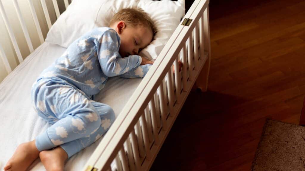 2.5 Year old Sleep Regression Featured