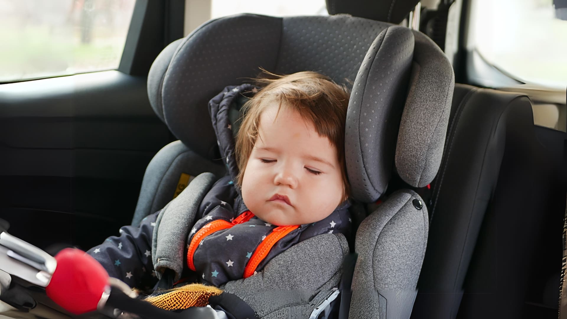 8 Ingenious Ways To Help Your Baby Sleep When Traveling