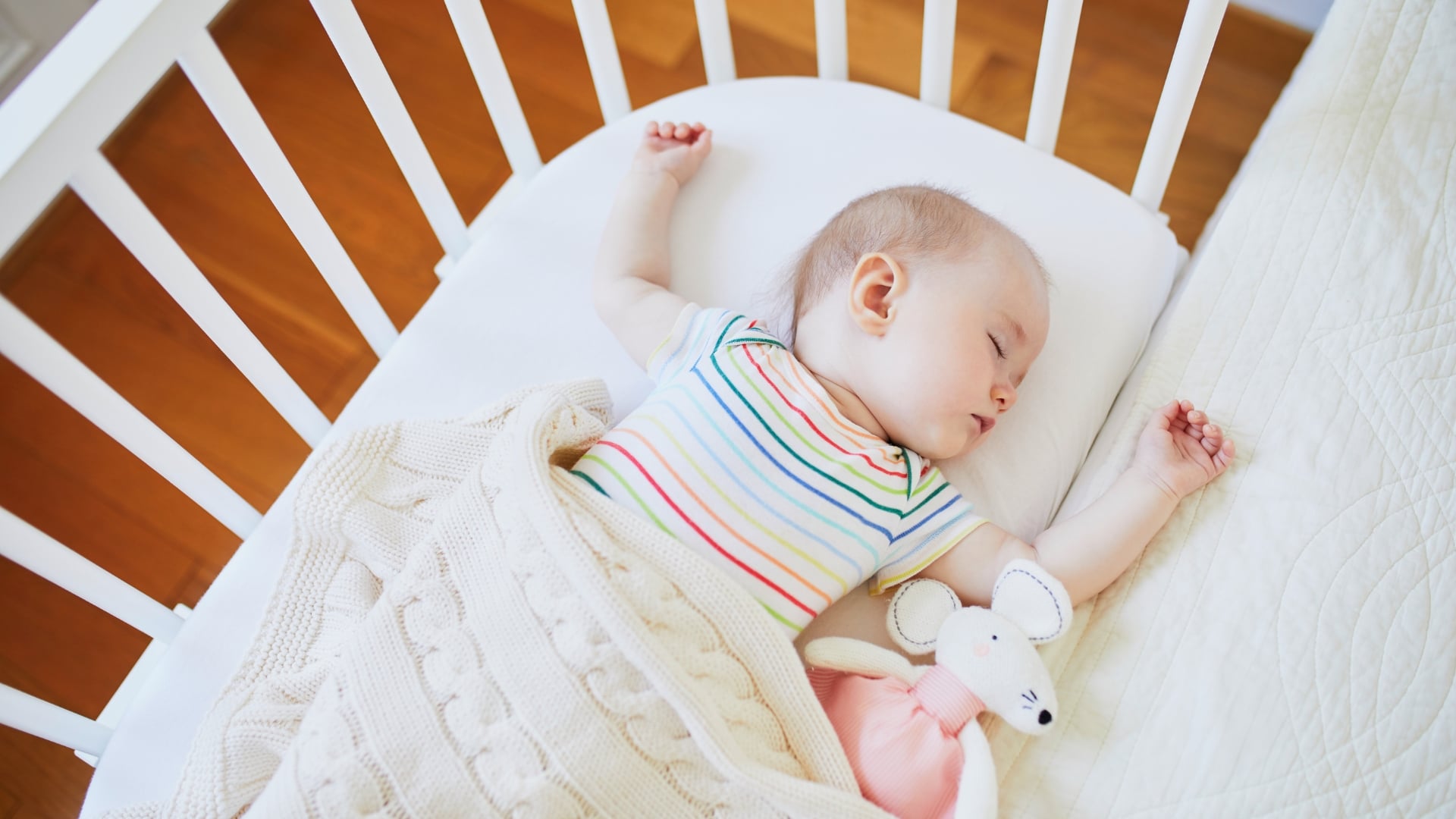 9 Expert Approved Tips For Room Sharing With Baby