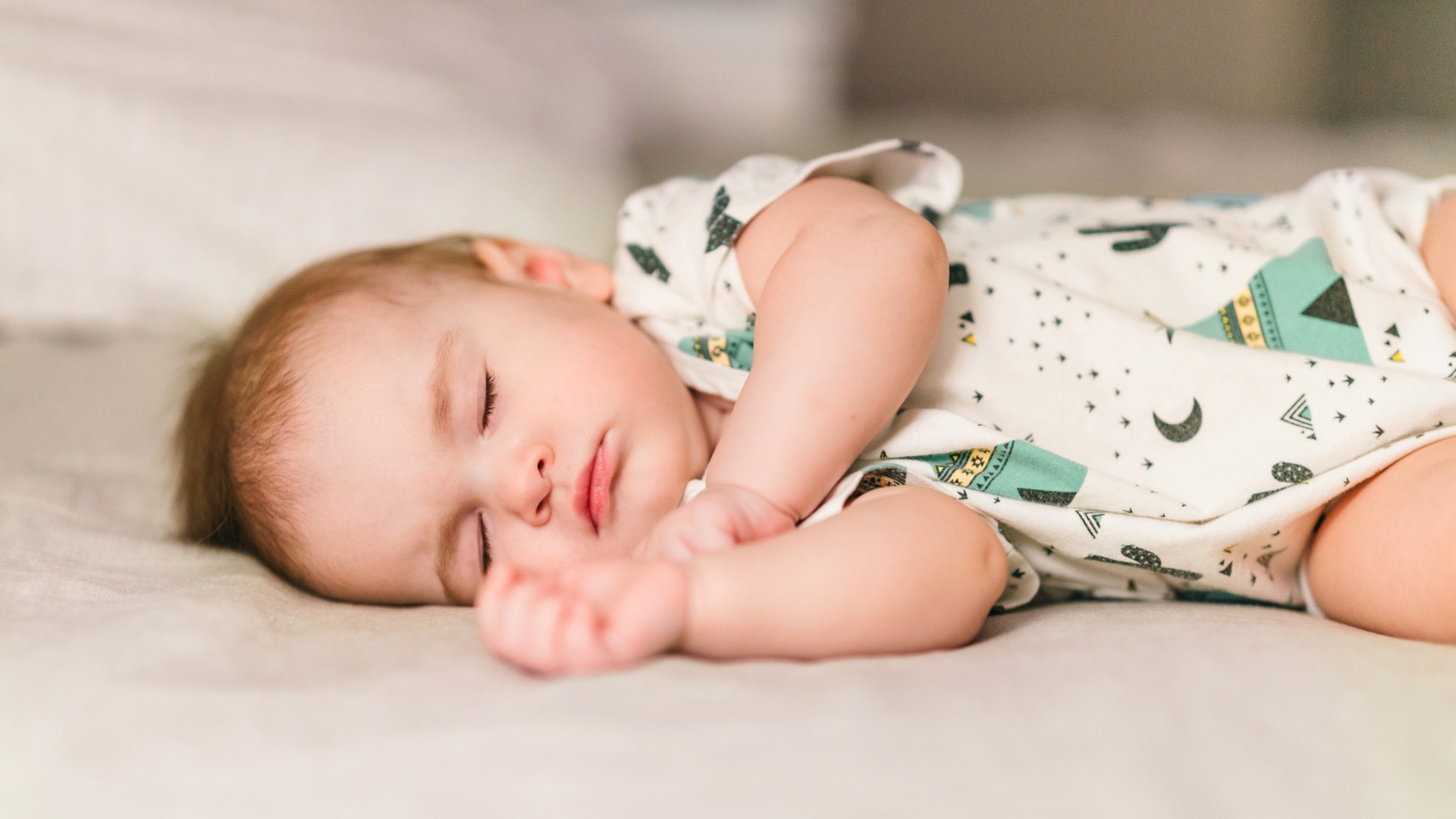 Baby sleeping on tummy at 8 months online