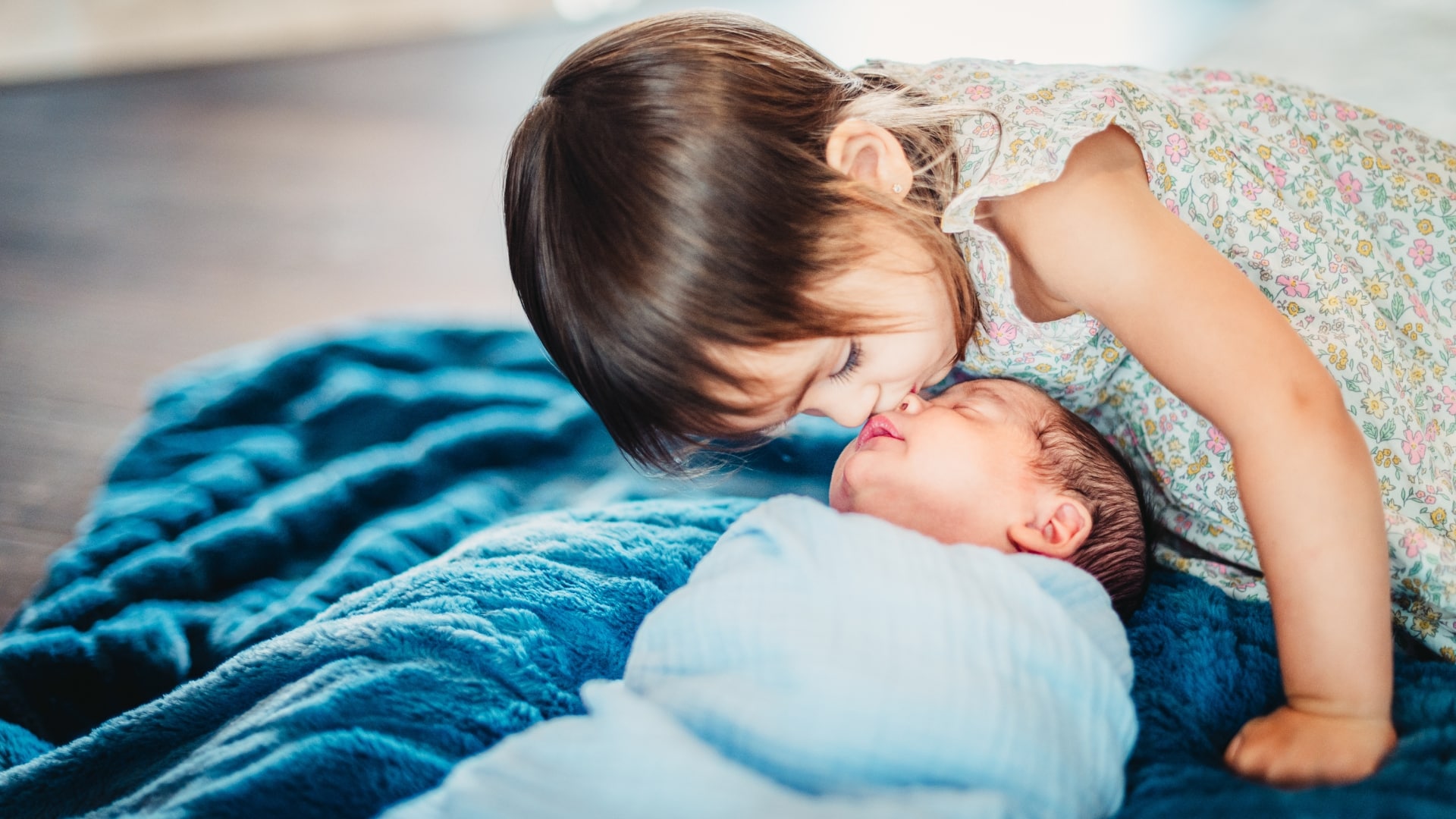 How To Prepare Toddler For A New Baby In 6 Easy Steps